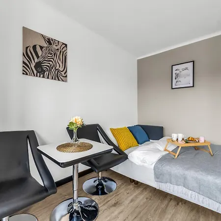 National Stadium - Metro Nearby - By Rentujemy *