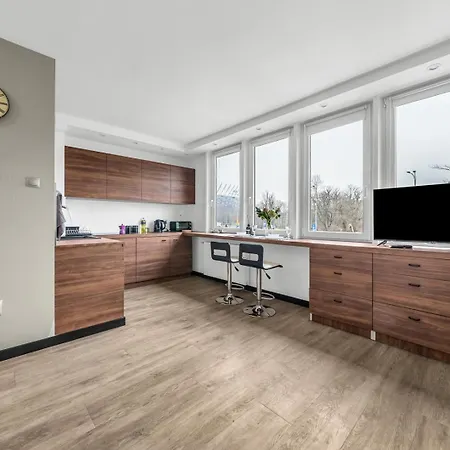 National Stadium - Metro Nearby - By Rentujemy